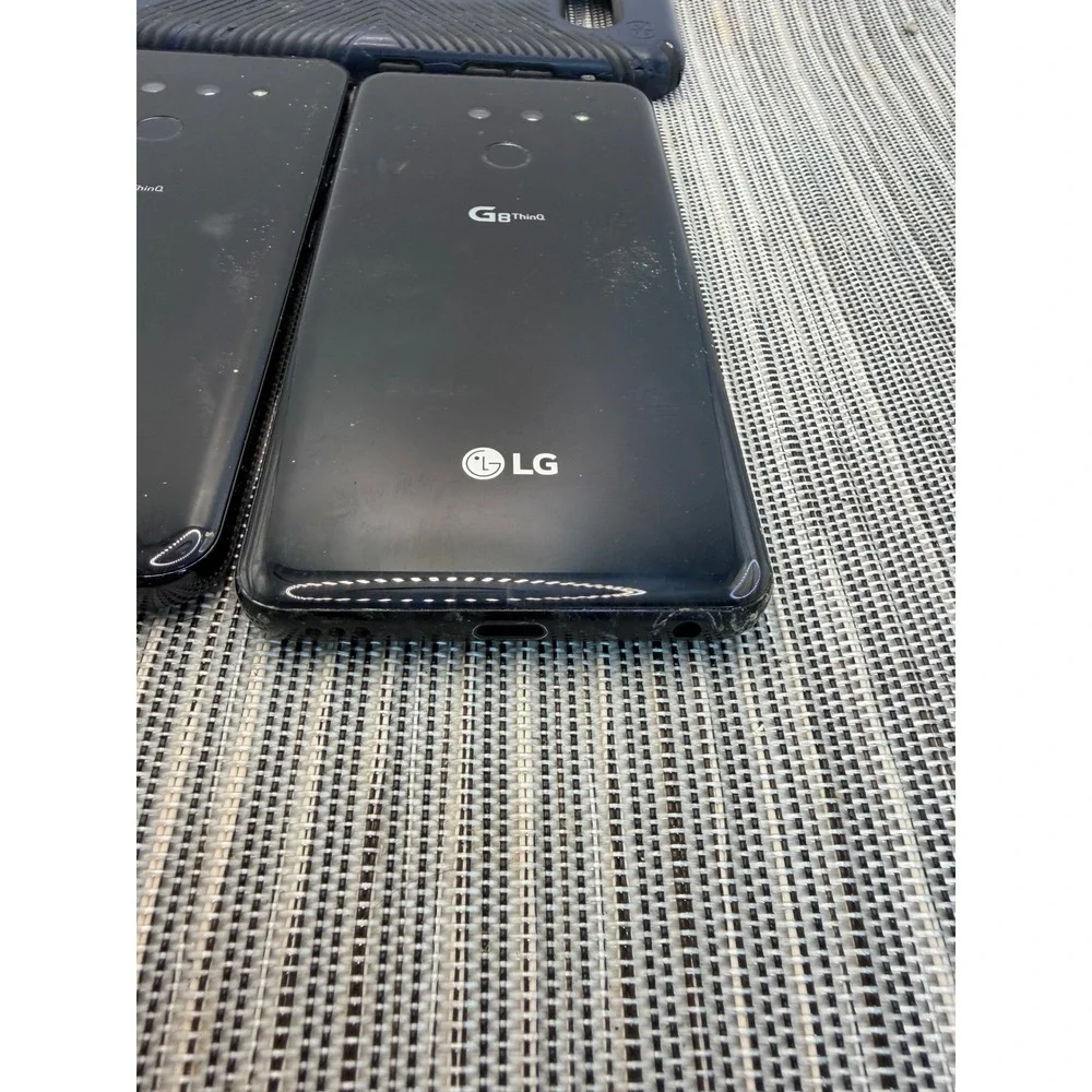 2x LG G8 ThinQ Black‎ Smartphone Lot Cracked Screen Locked For Parts or Repair